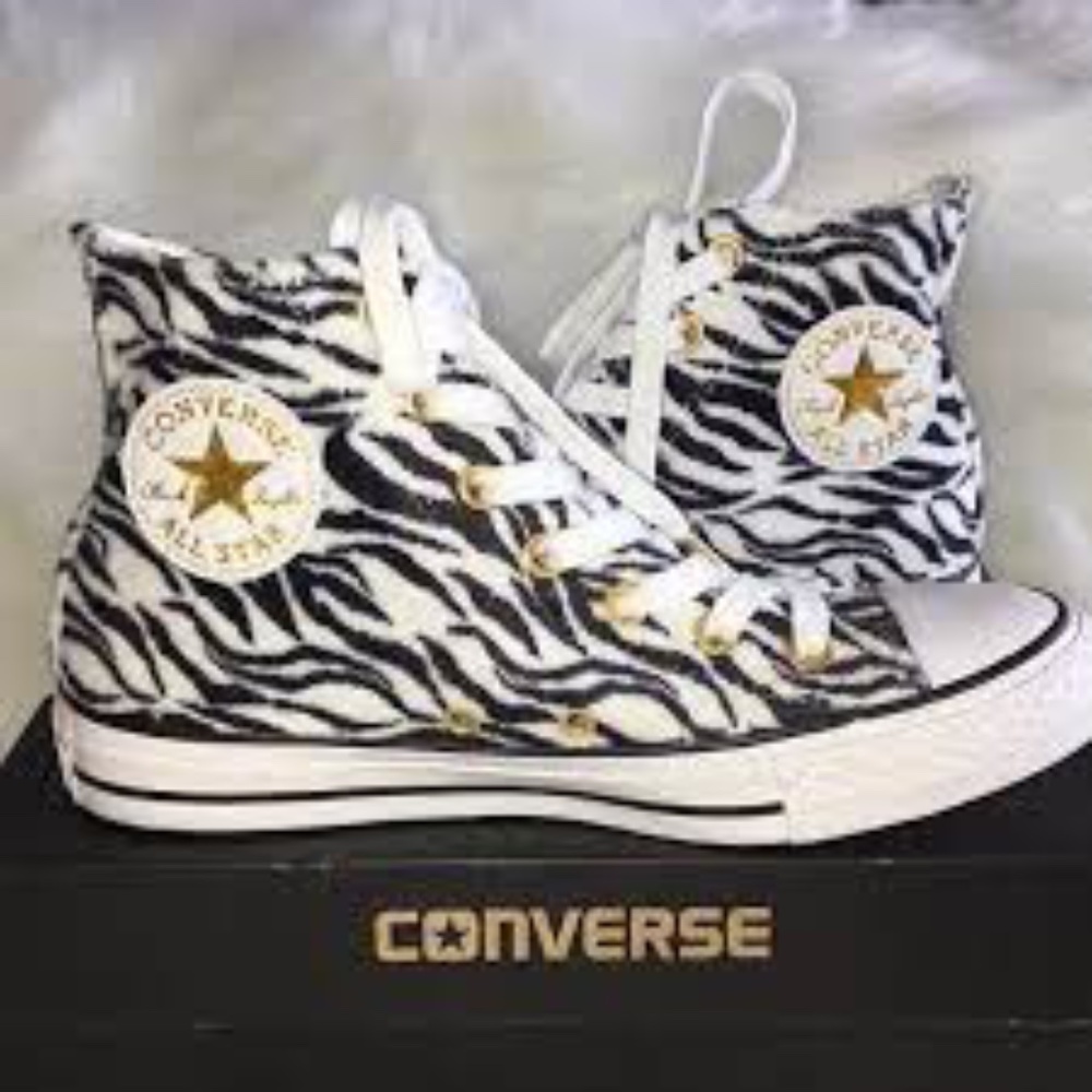 NWT CONVERSE ZEBRA PRINT